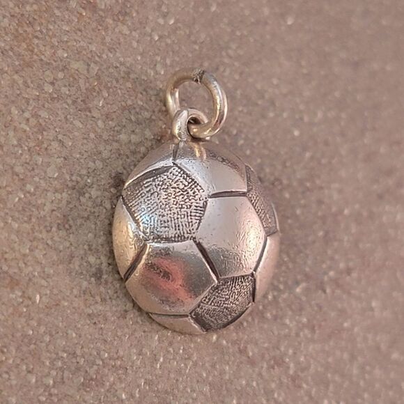 Rare Retired James Avery Soccer Ball Charm - Picture 3 of 5